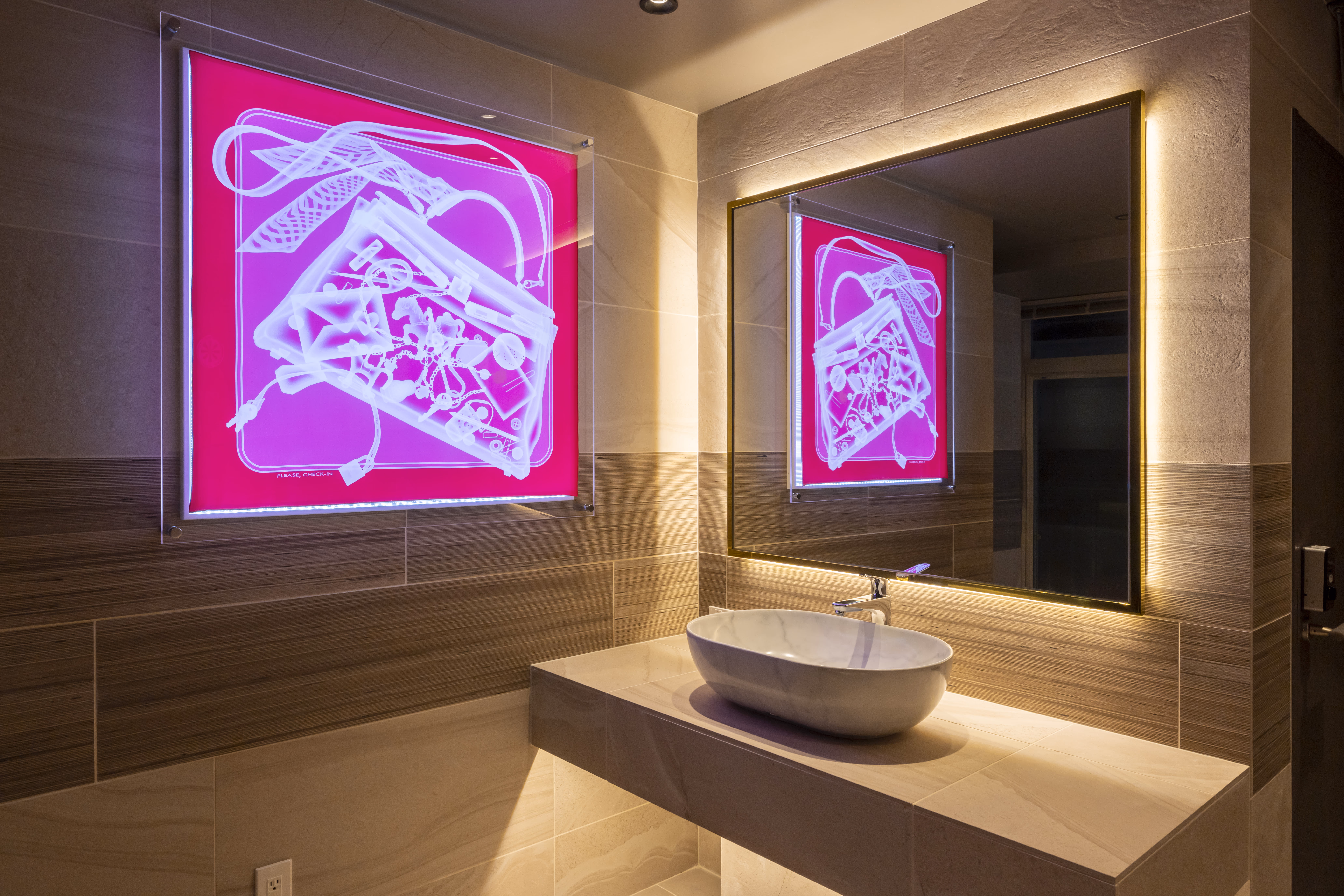 テラスルーム - アート＆洗面